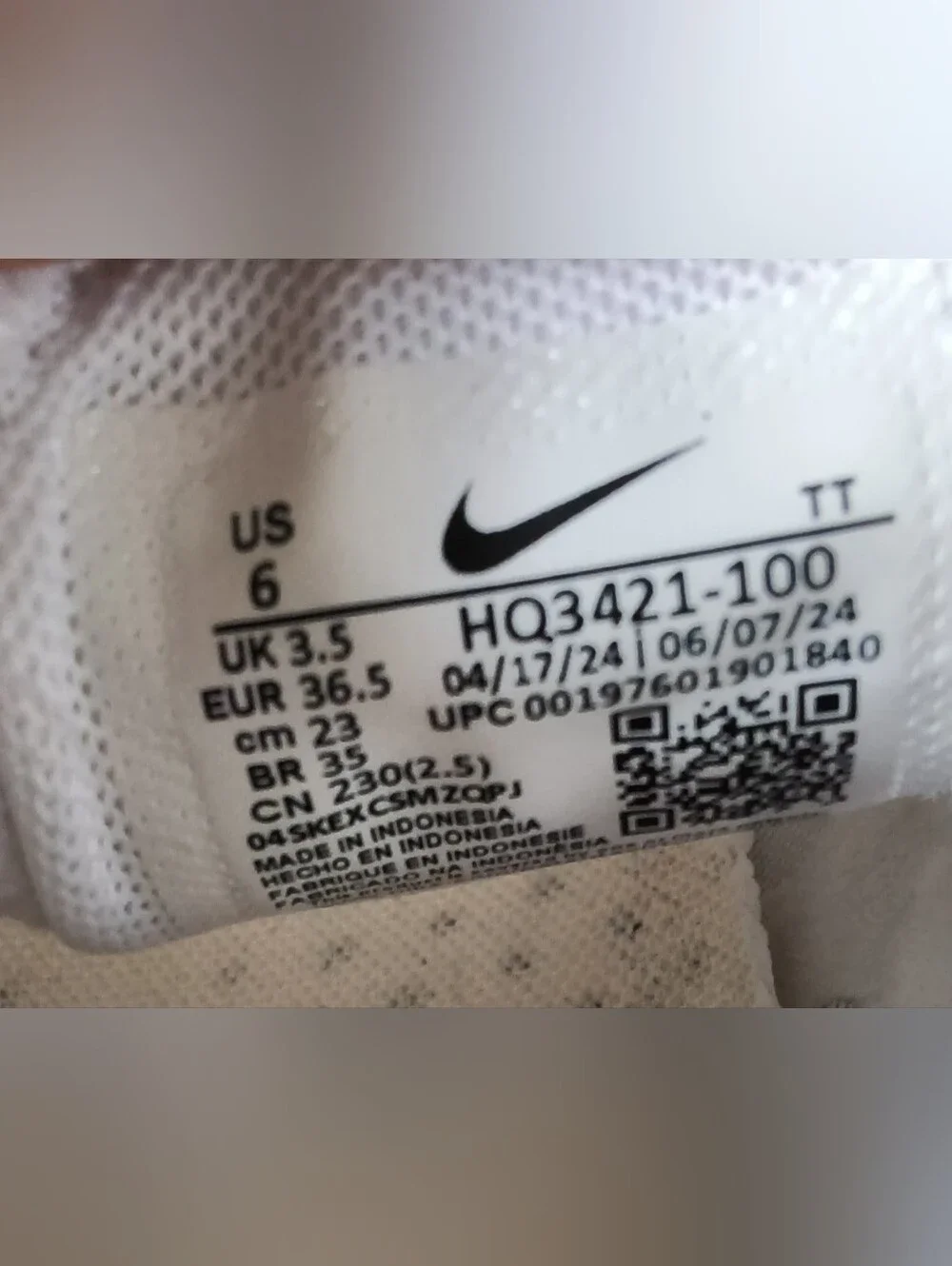 Nike Air Max 270 Women's Running Shoes White/Green, Size 6, Vintage Bicoastal